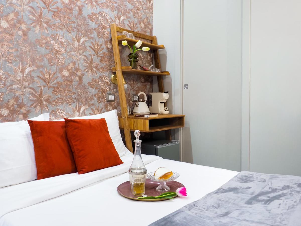 C'Est La Vie Suites Rome Exterior photo